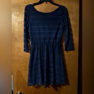 Lily Rose Knee Length Long Sleeve Blue Dress Size M